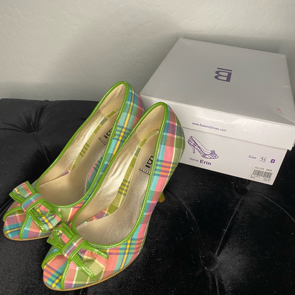 Bakers Erin Plaid Green Patent Leather Pump 5.5
